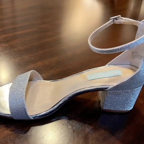 Betsy Johnson Dressy Shoe/Sandal, Size 9 - Picture 5 of 5